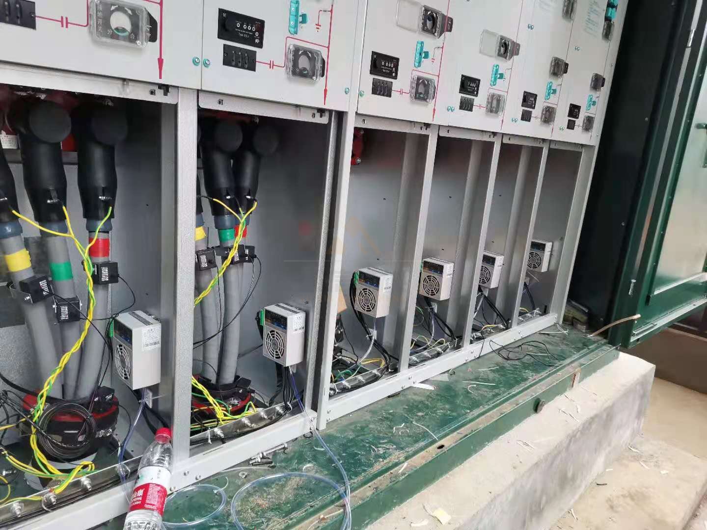 <a href='http://zkscape.com' target='_blank'><u>智能除濕裝置</u></a>安裝